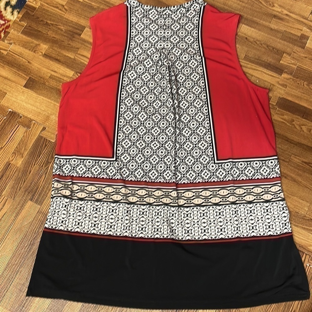 Liz Claiborne women’s sleeveless blouse. Size S. Black/red/white. - Picture 6 of 7